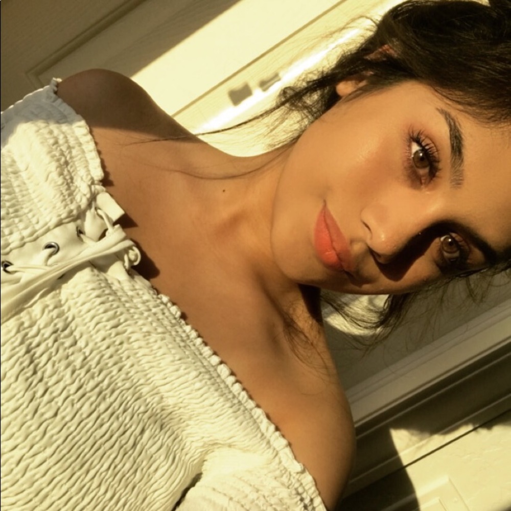 Meet your Posher, Jizel